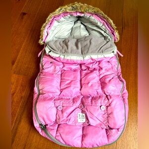 Like new 7 am enfant stroller footmuff. Size 6-18 months.